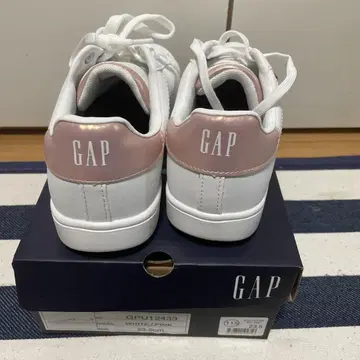 GAP 화이트/핑크 스니커즈