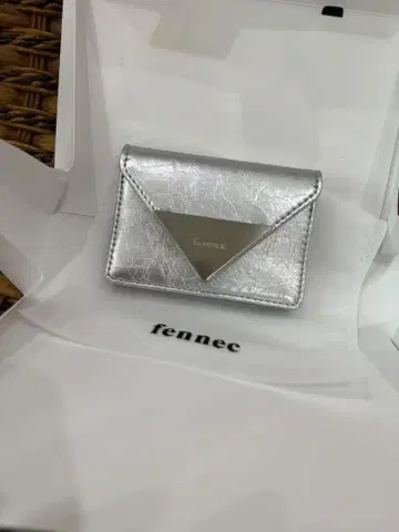 fennec 메탈릭 실버 3단 폴더형 지갑