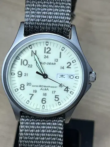 세이코 ALBA FIELD GEAR 20BAR 달력, 전체 축광, 작동