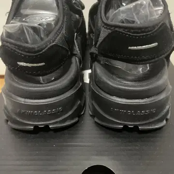 A k I I IC LASSIC 블랙 스포츠 샌들