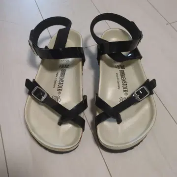 BIRKENSTOCK 블랙 스포츠 샌들