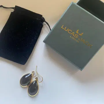 LUCAS JACK 블랙 드롭형 귀걸이