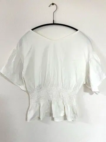 Ray BEAMS 2Way 허리 셔링 상의