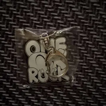 ONE OK ROCK 로고 키링