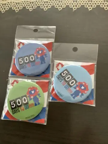 500 DAYS TO GO! 캔뱃지 3개 세트 미야쿠미야쿠
