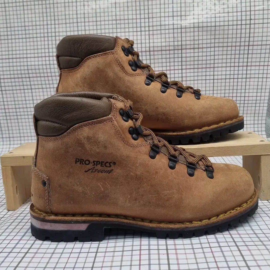 Prospecs Men's Hiking Shoes 275