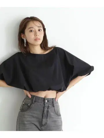 NATURALBEAUTYBASIC 크롭 벌룬 형태 블라우스