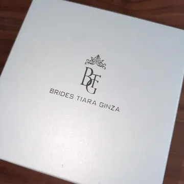 BRIDES TIARA GINZA 목걸이 및 귀찌 세트