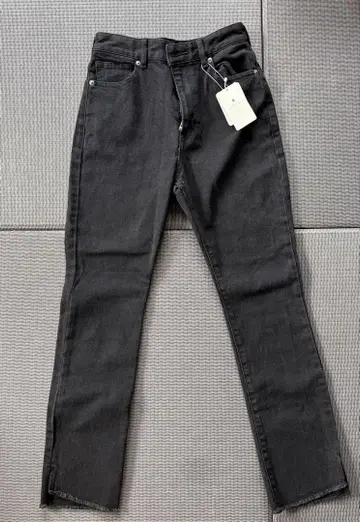 유나이티드 애로우즈 GLR DENIM 블랙 스키니 데님