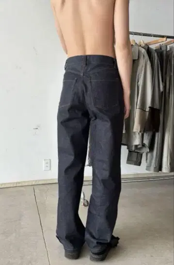 AEG 24AWLIBERTY JEANS 데님 [토모얀 착용]