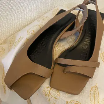 AU BANNISTER 스퀘어 샌들 24.5cm