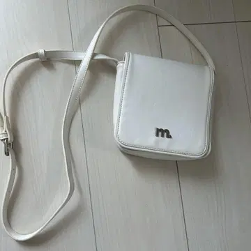 M.P Studios PU 미니 숄더 백 화이트