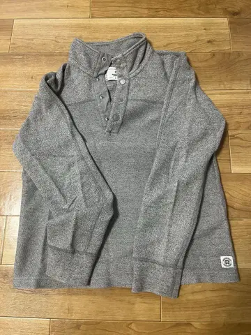 Reigning Champ 맨투맨 S
