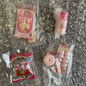 딸기 가챠 세트