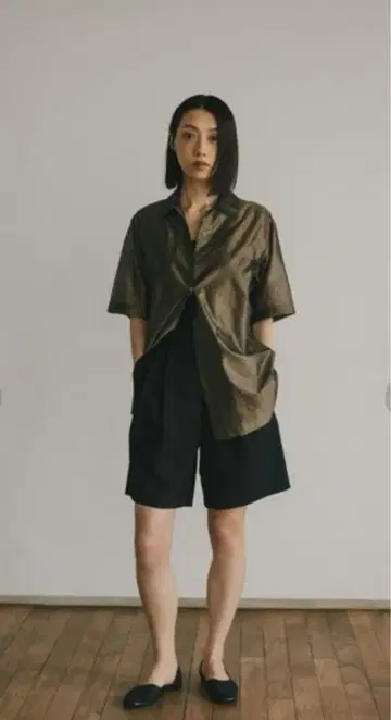 올리브색 반팔 셔츠 FREE 사이즈