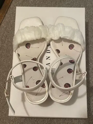 RANDA 체리 체리 샌들