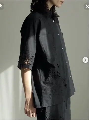 aunke 컷워크 레이스 셔츠