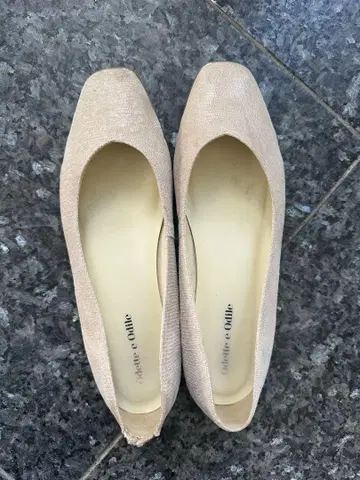 Odette e Odile 베이지 플랫 슈즈