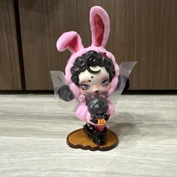 POPMART 스컬판다 토끼 또는 강아지 피규어