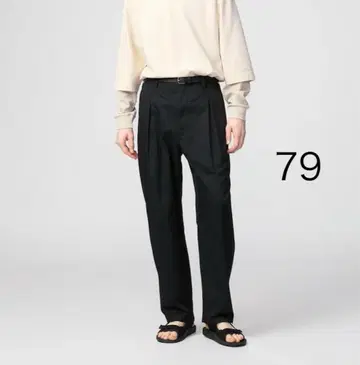 유니클로 U 턱 와이드 팬츠 블랙 79