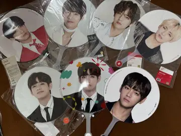 BTS V 테테 태현 부채 세트