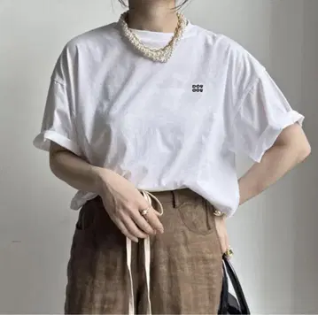 미사용 새상품 DOUDOU 화이트 반팔 티셔츠 프리 사이즈