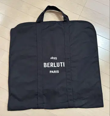 BERLUTI 벨루티 의류 케이스 수트 커버 블랙 로고