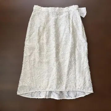 화이트 레이스 스커트