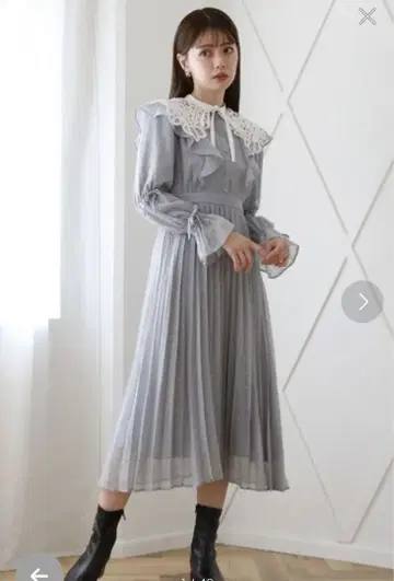 긴팔 도트 쉬폰 레이스 칼라 원피스