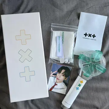 TXT 응원봉 + 포토 카드 포함