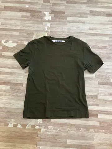 Dirk Bikkembergs M 사이즈 카키 티셔츠