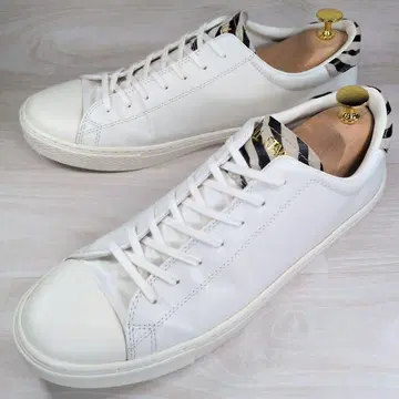 컨버스 28.0cm 화이트 가죽 스니커즈 제브라