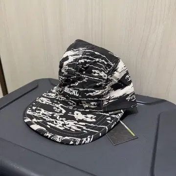 BACK CHANNEL CAMO JET CAP 백 채널