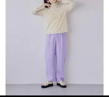 북유럽 생활용품점, 은은하게 비치는 코튼 혼방 터틀넥 티셔츠
