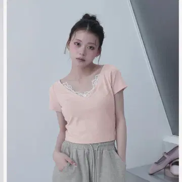 darich 다리치 레이스 V넥 크롭 티셔츠 PNK 프리 사이즈