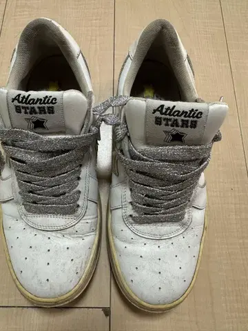 Atlantic Stars 화이트 스니커즈