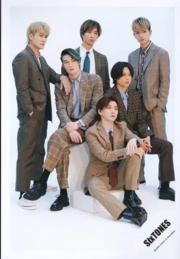 SixTONES 22년 포트레이트 시리즈 합동 공식 사진*1장