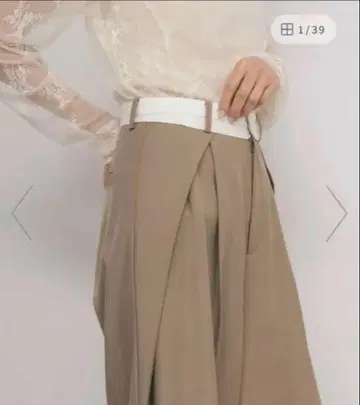 새상품 완판템 KBF 사이드턱 슬랙스 36 사이즈
