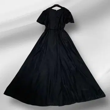 새상품급 JENNE 맥시 길이 플레어 원피스 V넥 블랙 M