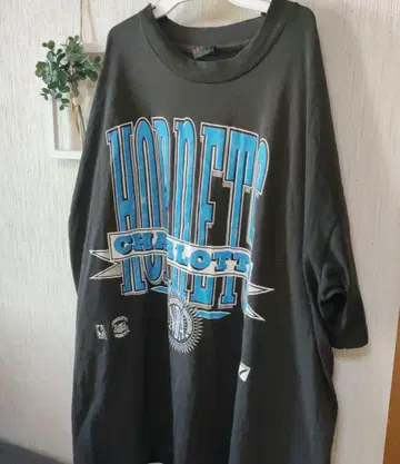 NBA HORNETS CHARLOTTE 티셔츠 XL 구제 의류