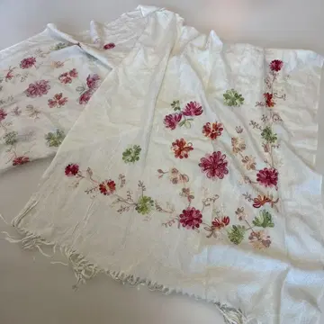 파시미나 pashmina 꽃무늬 자수 스톨 화이트