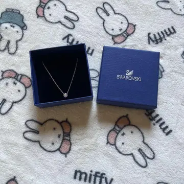 스와로브스키 크리스탈 펜던트 목걸이