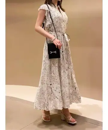 SNIDEL 마블 플라워 무늬 원피스