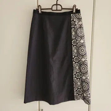 변압기 워크 꽃무늬 레이스 디자인 타이트 스커트