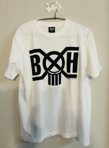 'BOUNTY HUNTER (BxH)' 티셔츠