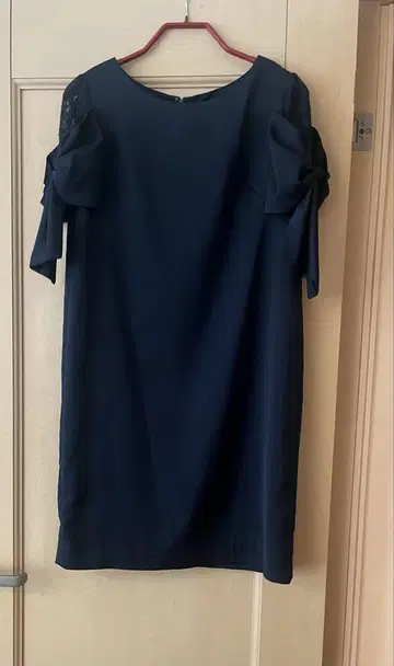 네이비 퍼프 슬리브 드레스