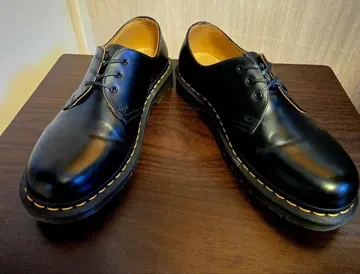 Dr. Martens 블랙 3홀
