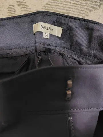BALLSEY 블랙 슬랙스 34 사이즈