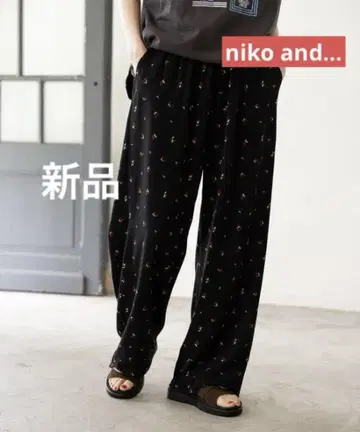 새상품 니코앤드 레트로 프린트 루즈핏 팬츠 블랙 체리 무늬