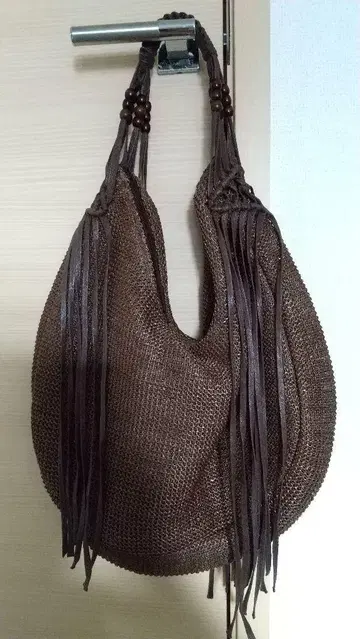 브라운 프린지 바스켓백